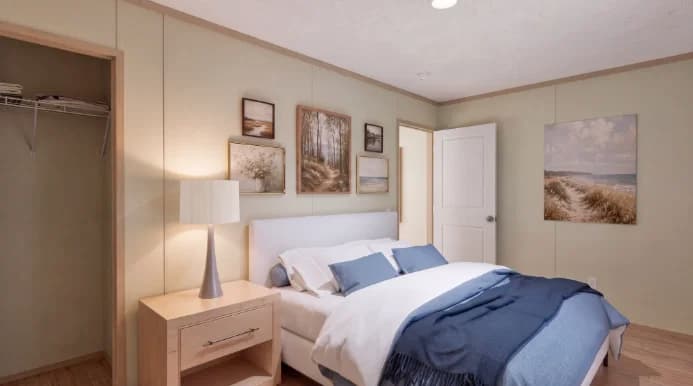  voyage bedroom home features