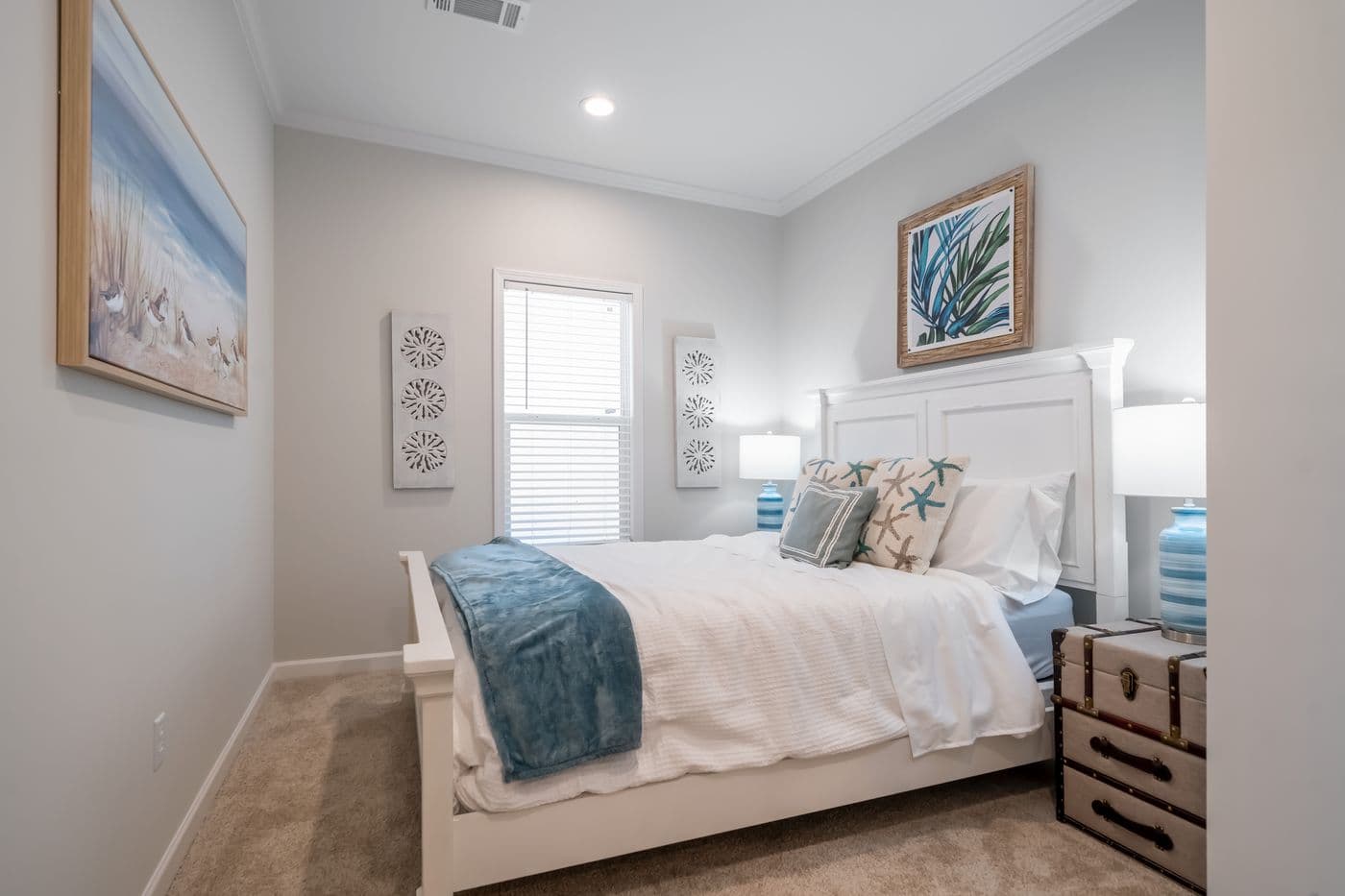 Tiffany bedroom home features