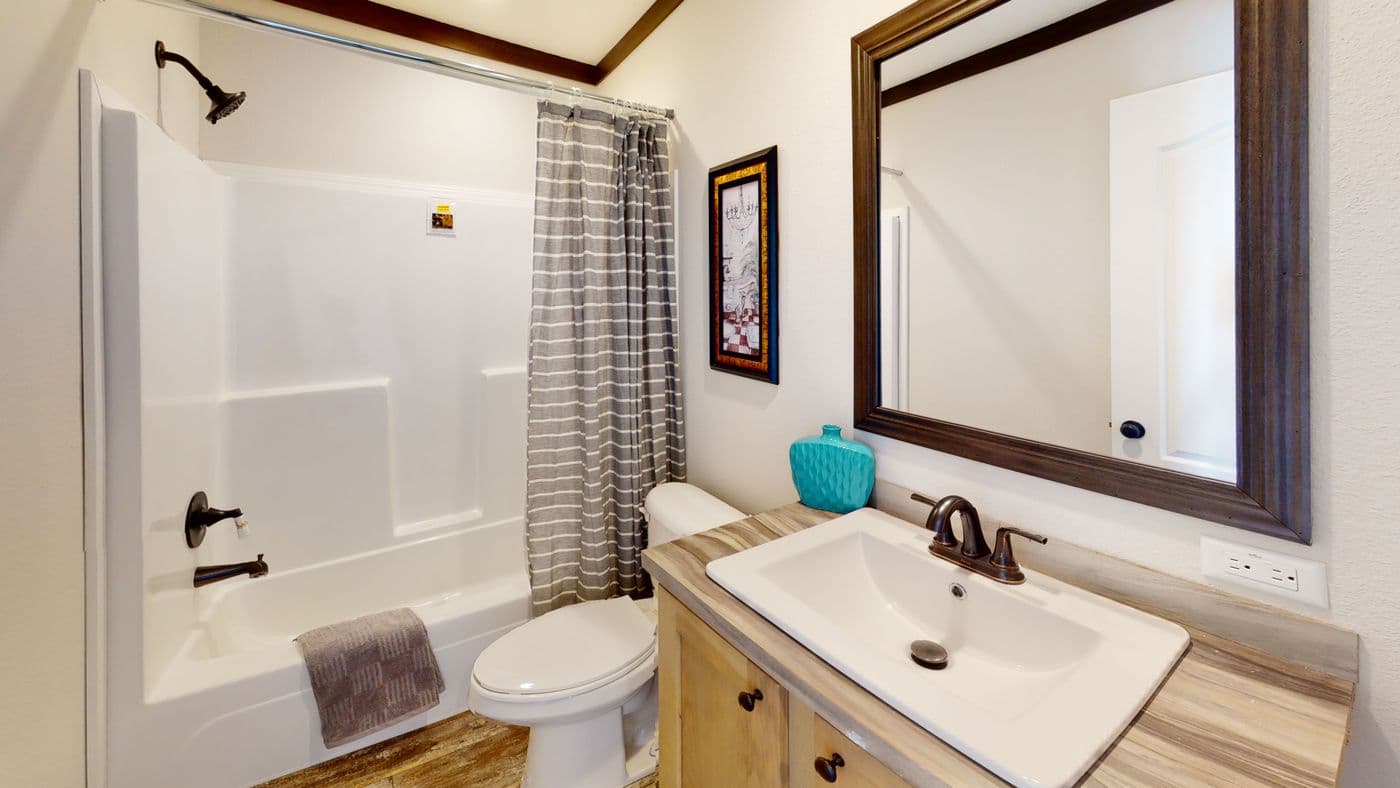 Boujee xl 2 bathroom home features