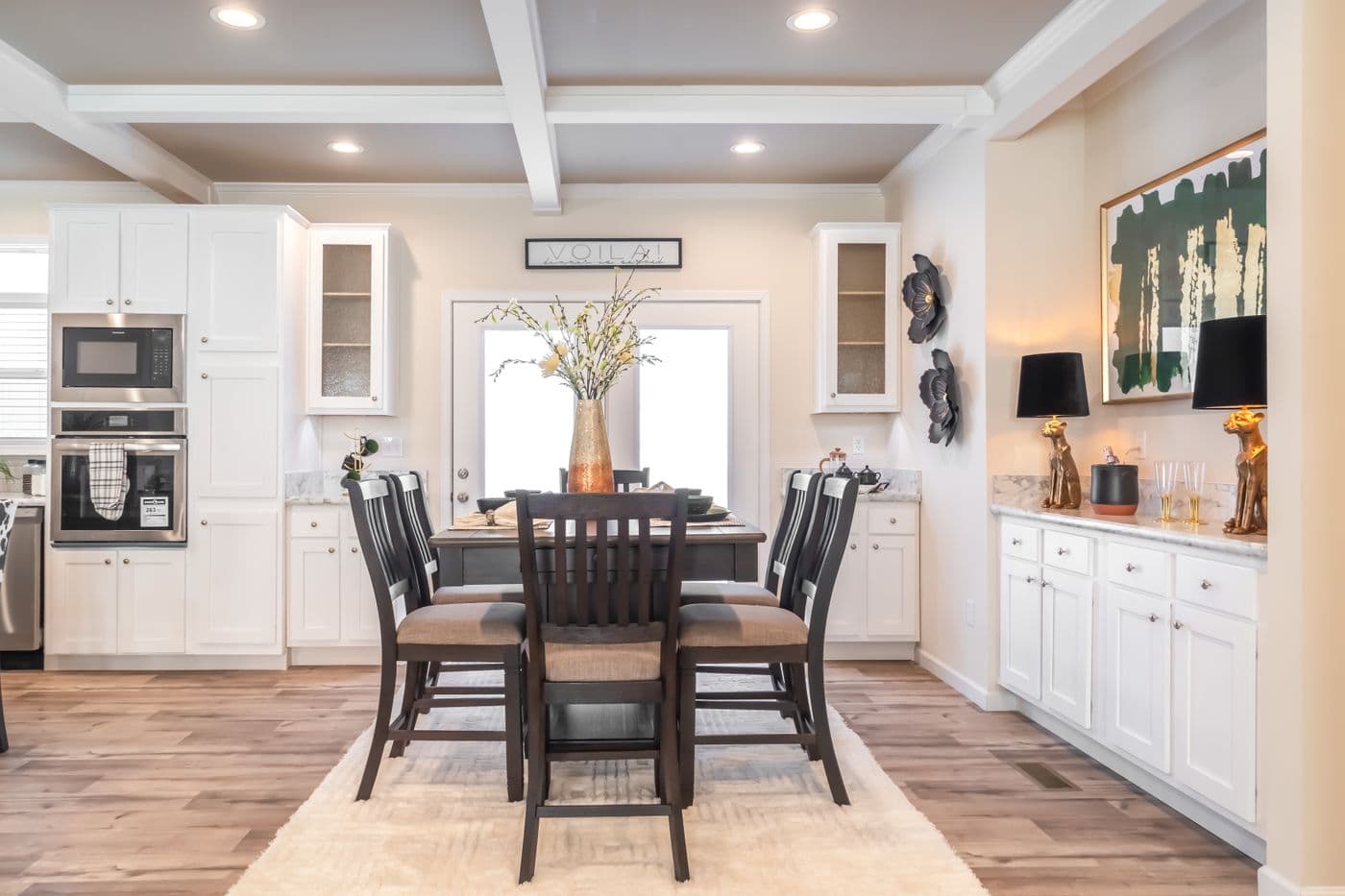 Super 68 elite interior home features