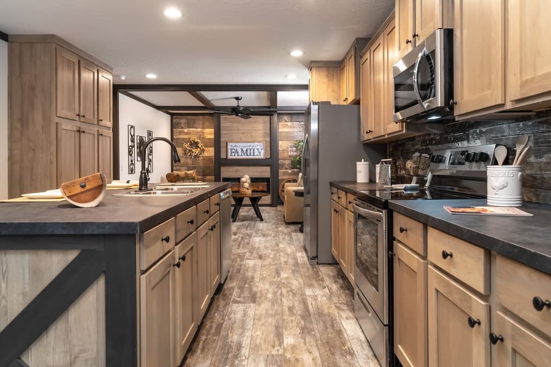 Boujee 2 kitchen home features